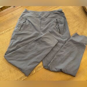 Athleta Pull On Joggers with zip pockets